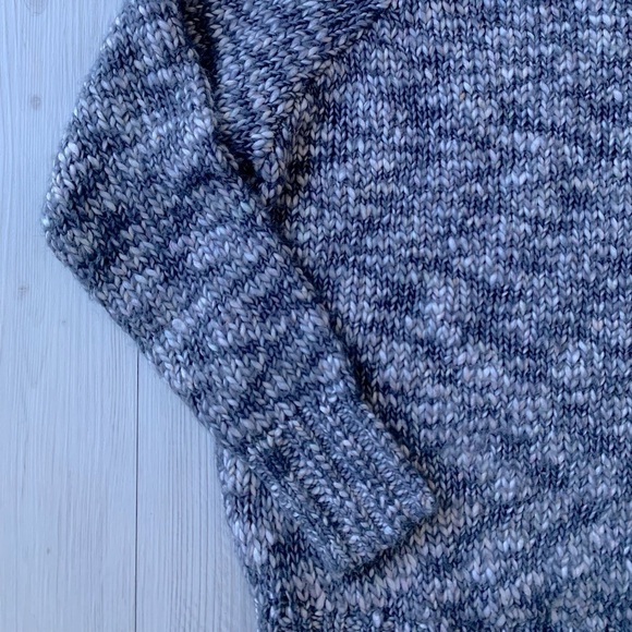 URBAN OUTFITTERS knit crew neck oversized sweater size M - Picture 10 of 13